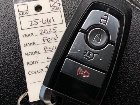 Used 2025 Ford Escape Active image 33