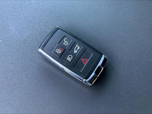 Used 2019 Land Rover Discovery HSE AWD/4WD image 14