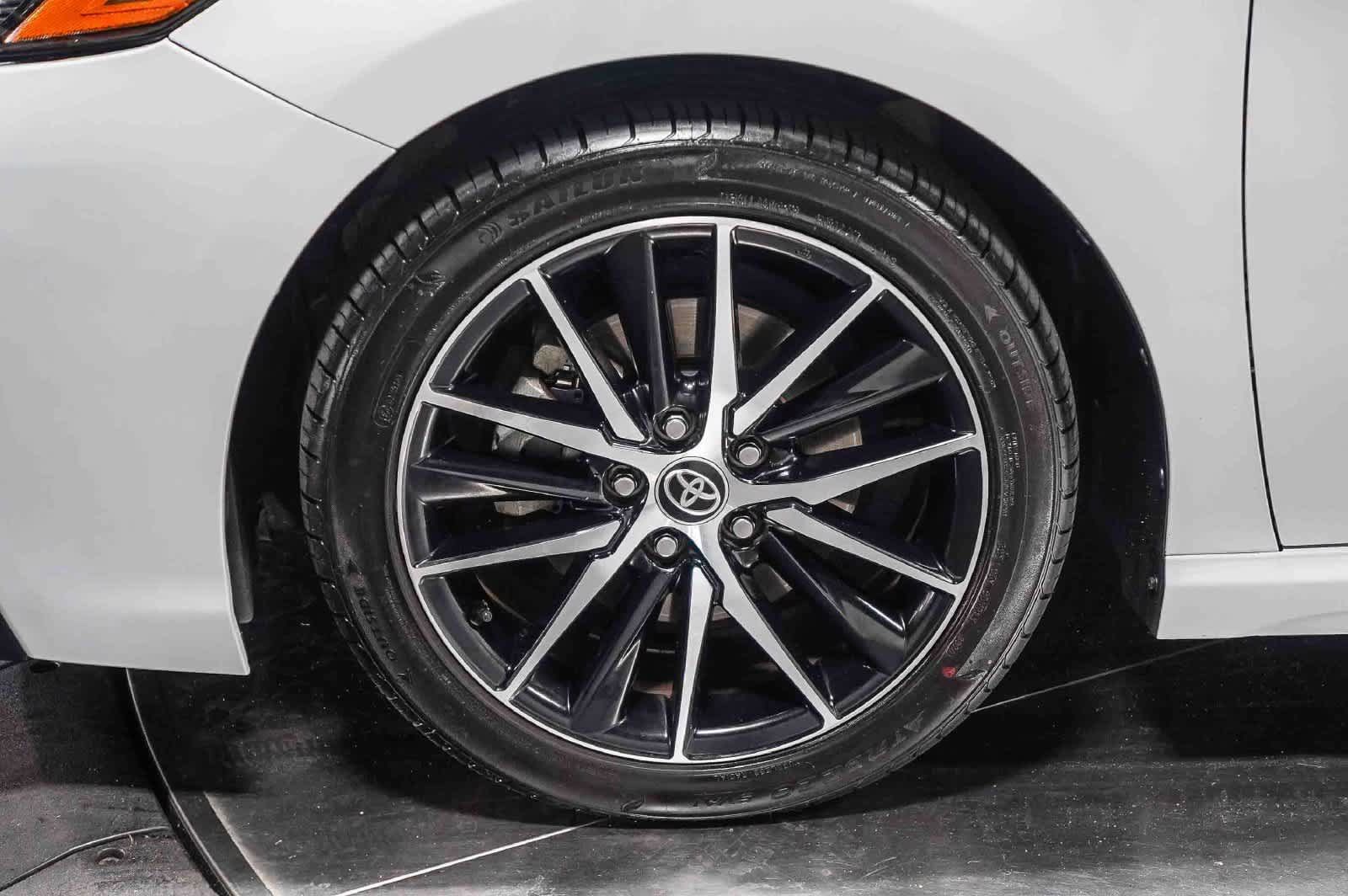 Certified 2022 Toyota Camry SE FWD image 11