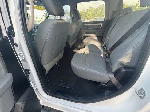 Used 2020 RAM 1500 Classic SLT AWD/4WD image 19