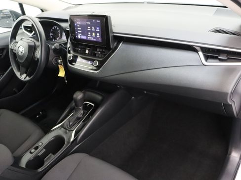 Used 2024 Toyota Corolla LE FWD image 32
