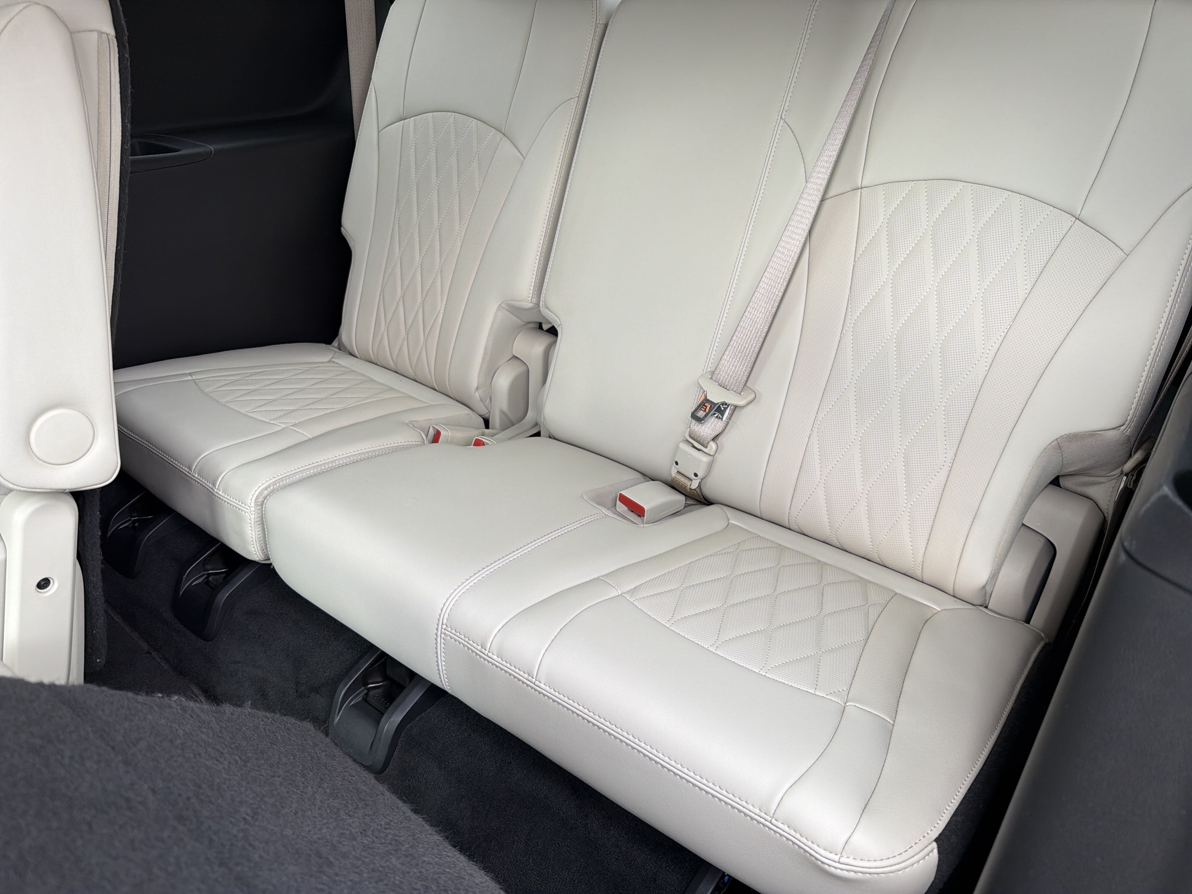 Used 2023 Buick Enclave Avenir FWD image 21