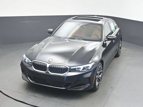 New 2026 BMW 330i Sedan w/ Convenience Package RWD image 30