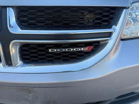 Used 2014 Dodge Grand Caravan SXT FWD image 16