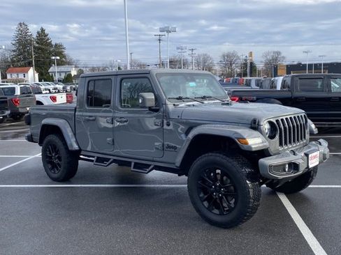 Used 2022 Jeep Gladiator Overland image 7