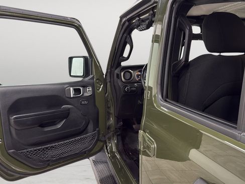 Used 2020 Jeep Wrangler Unlimited Sport S image 13