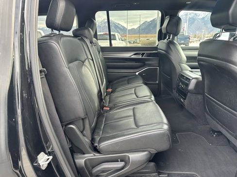 Used 2023 Jeep Wagoneer Series II image 18