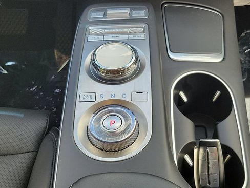 Used 2025 Genesis GV70 2.5T AWD/4WD image 25