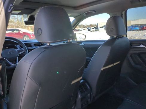 Used 2023 Volkswagen Tiguan SE R-Line image 16