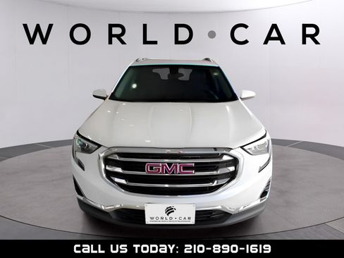 Used 2021 GMC Terrain SLT w/ LPO, Floor Liner Package FWD image 2
