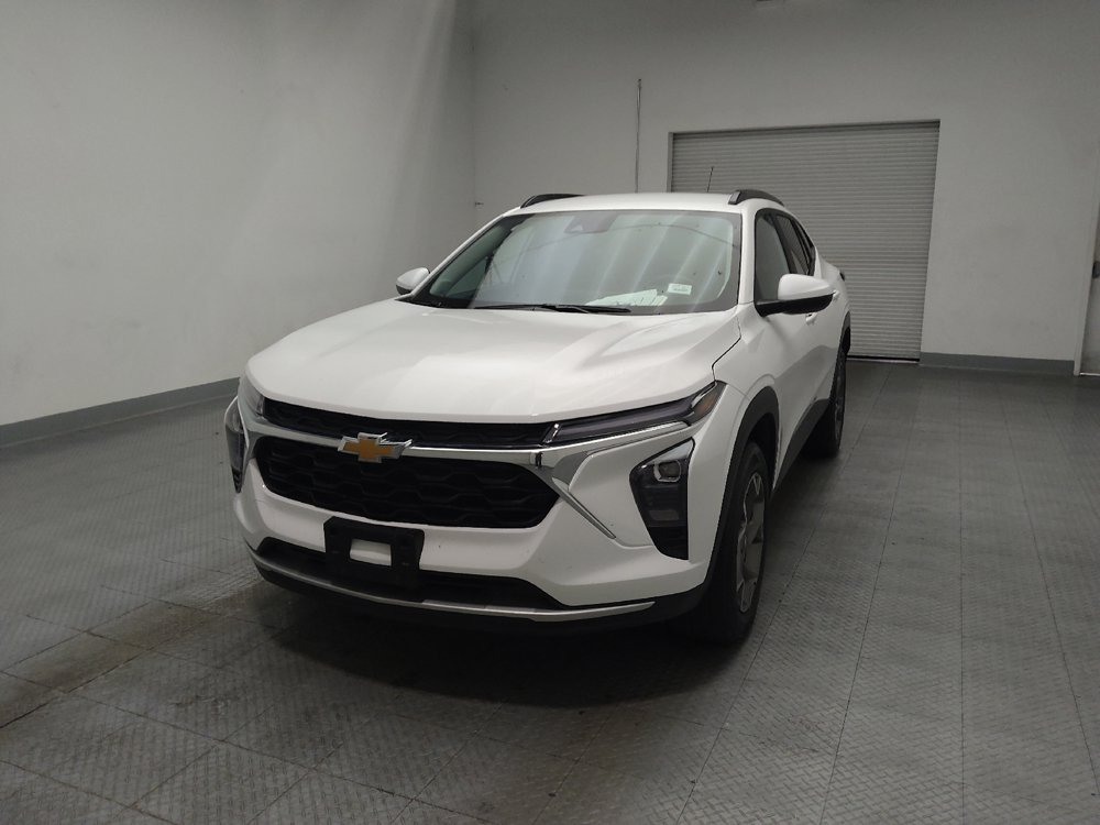 Used 2025 Chevrolet Trax LT w/ LT Convenience Package FWD image 15