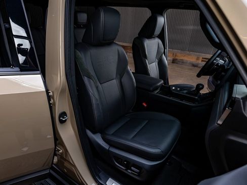 Used 2025 Lexus GX 550 AWD/4WD image 31