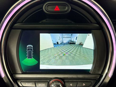 Used 2019 MINI Cooper 4-Door Hardtop image 25