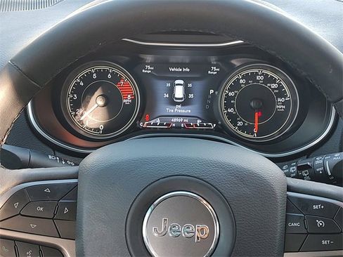 Certified 2021 Jeep Cherokee Latitude Lux w/ Comfort/Convenience Group image 15