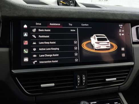 Used 2023 Porsche Cayenne Turbo GT image 35