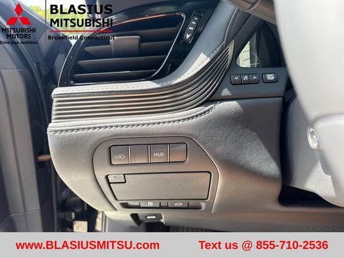 Used 2023 Lexus LS 500 AWD w/ Luxury Package image 22