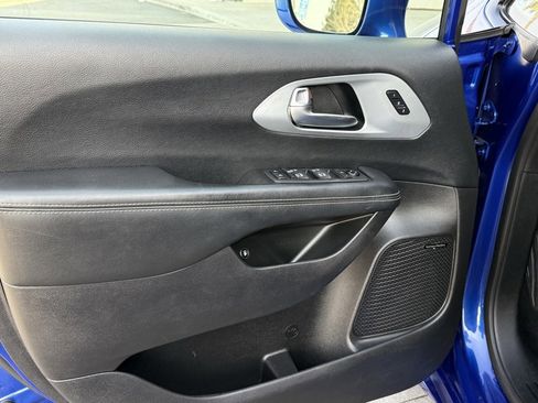 Used 2020 Ford Escape SEL image 23