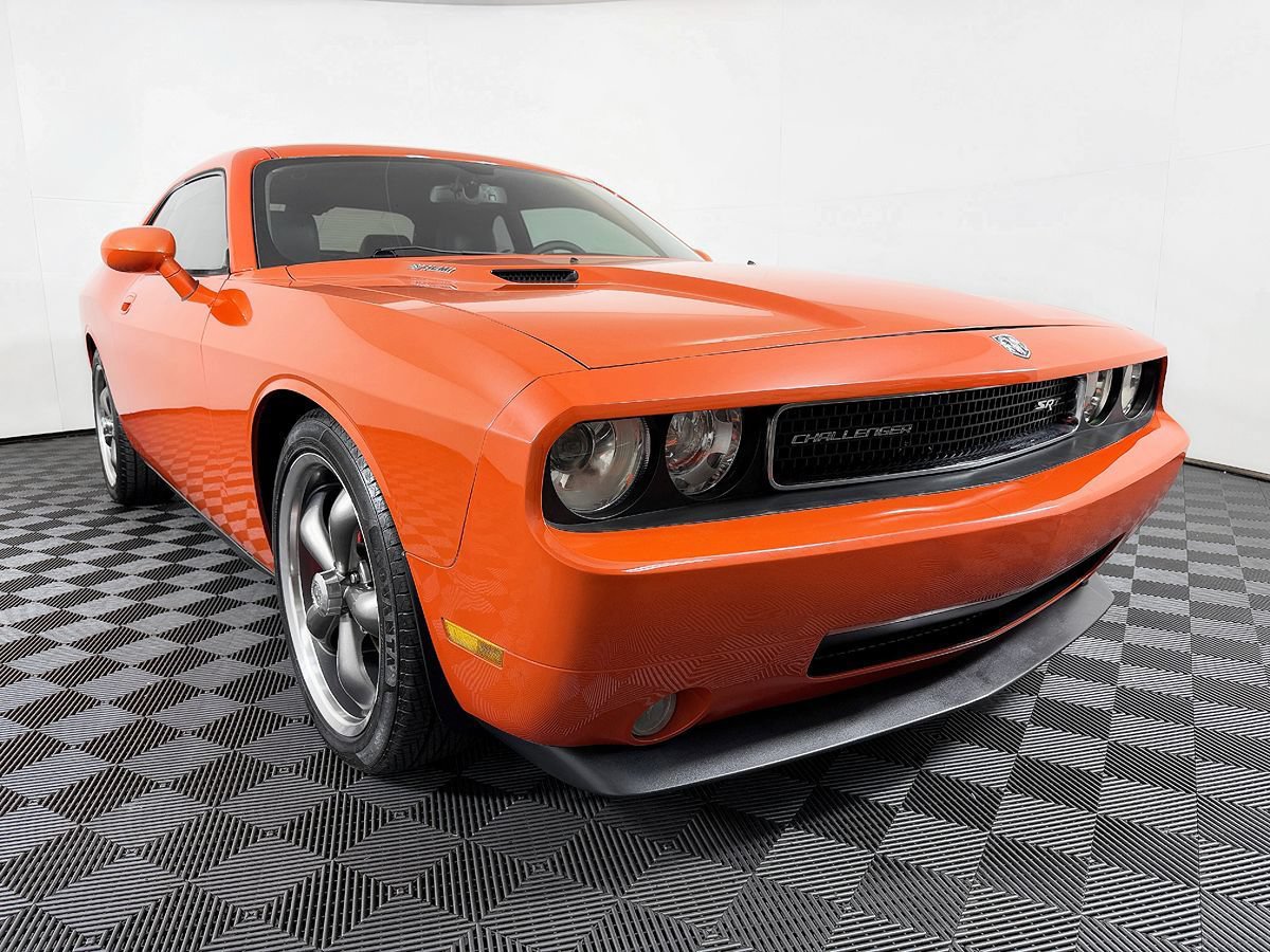 Used 2009 Dodge Challenger SRT8 w/ SRT Option Group II RWD image 5