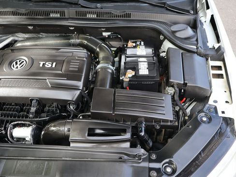 Used 2015 Volkswagen Jetta SE image 39