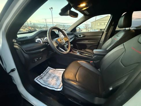 Used 2023 Jeep Compass Trailhawk w/ Trailhawk Elite Group image 10