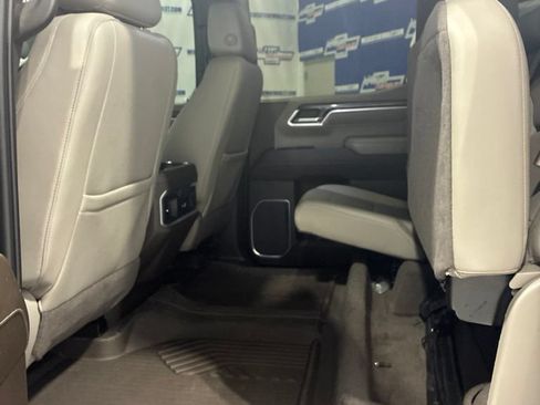 Used 2022 Chevrolet Silverado 1500 LTZ w/ Z71 Off-Road Package AWD/4WD image 39