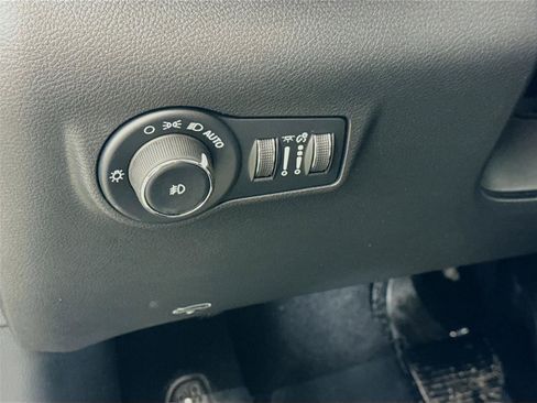 New 2026 Jeep Compass Latitude AWD/4WD image 4