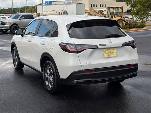New 2026 Honda HR-V LX image 8