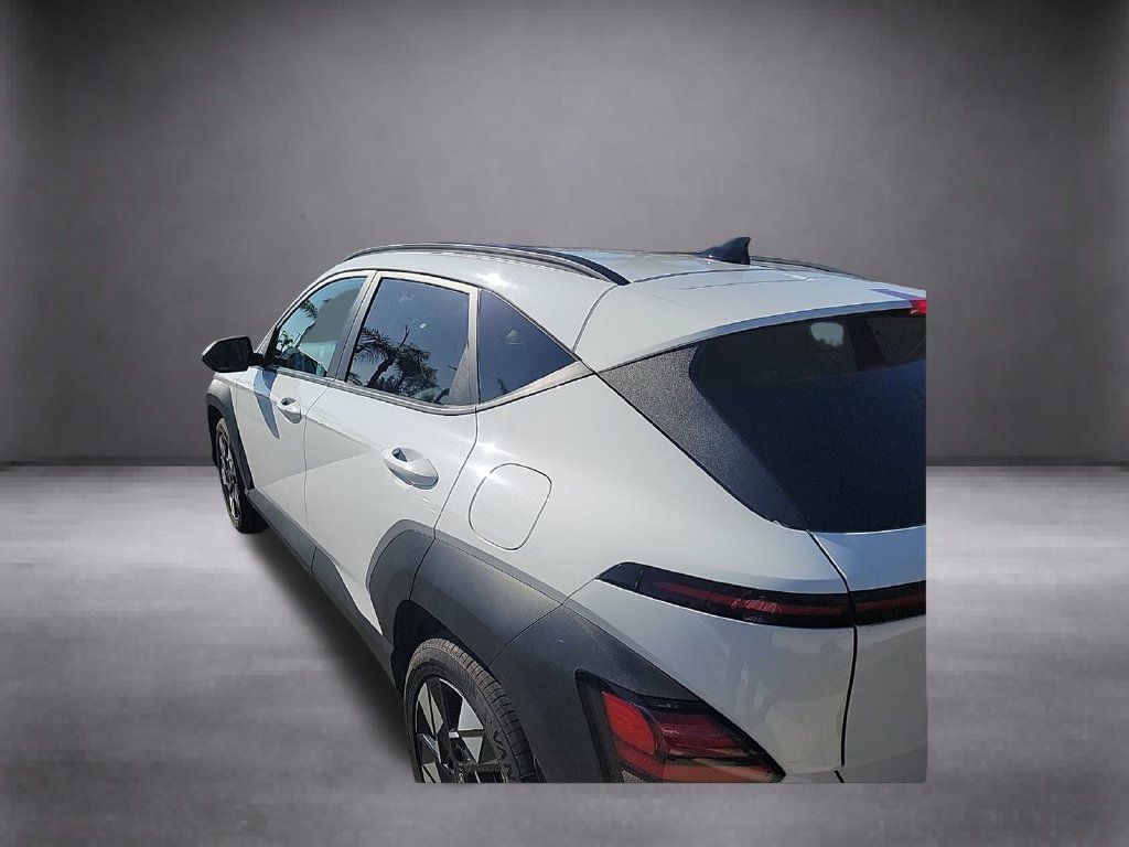 Certified 2025 Hyundai Kona SEL FWD image 8