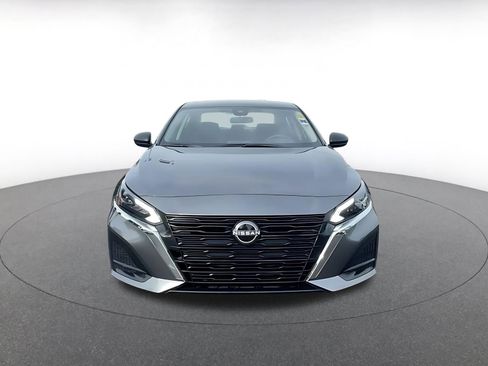 Used 2025 Nissan Altima 2.5 SV image 4