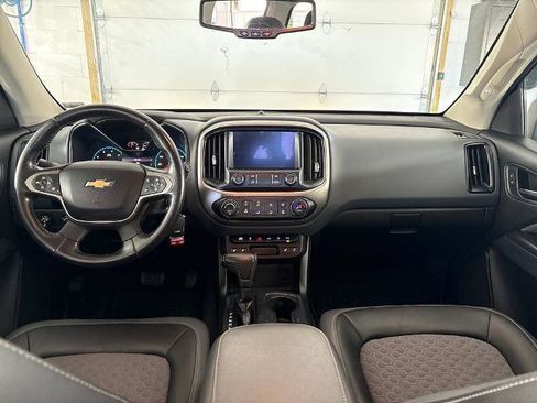 Used 2019 Chevrolet Colorado Z71 AWD/4WD image 16