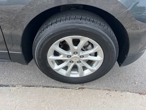 Used 2019 Chevrolet Equinox LS AWD/4WD image 12
