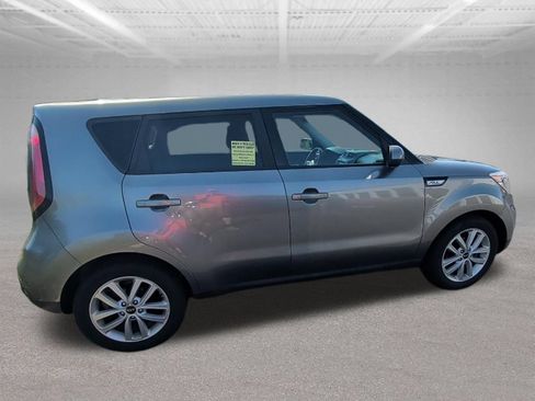 Used 2019 Kia Soul + FWD image 13
