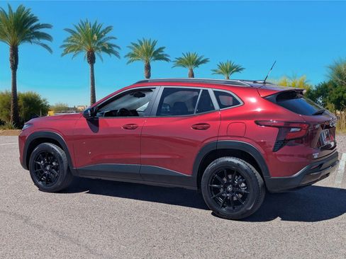 Used 2024 Chevrolet Trax ACTIV w/ Sunroof Package image 4