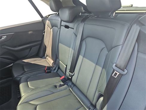 Used 2019 Audi Q8 Prestige image 13