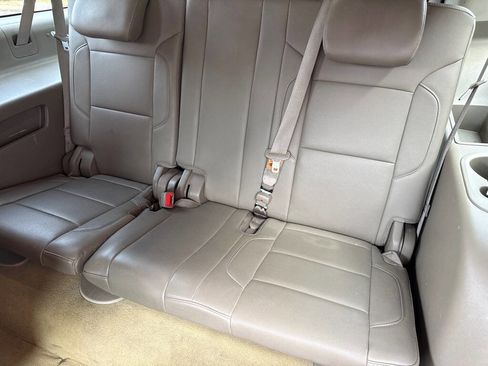 Used 2016 Chevrolet Suburban LTZ image 12