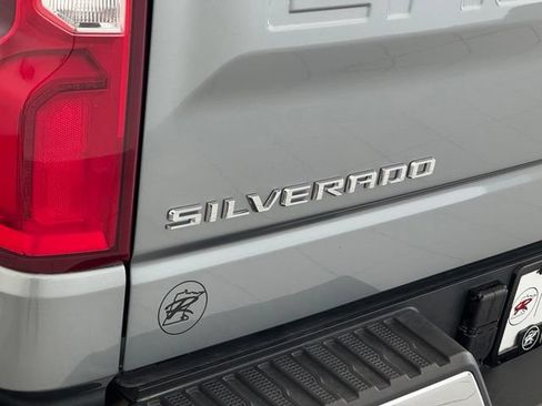 Used 2025 Chevrolet Silverado 1500 LTZ AWD/4WD image 46