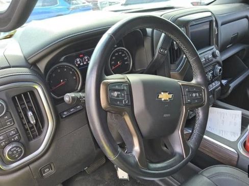 Used 2022 Chevrolet Silverado 1500 High Country w/ Technology Package image 6