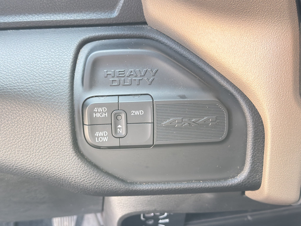 Used 2024 RAM 2500 Laramie w/ Safety Group AWD/4WD image 17