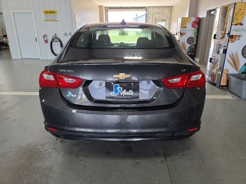 Used 2016 Chevrolet Malibu LT w/ Leather Package FWD image 6