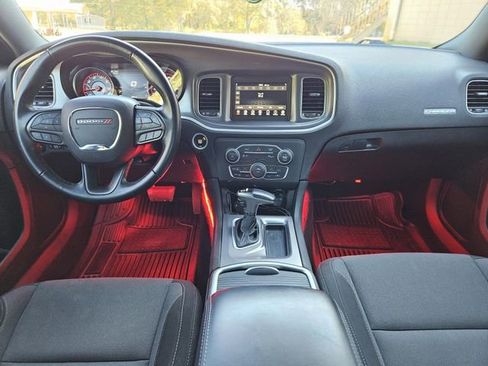 Used 2022 Dodge Charger SXT image 15