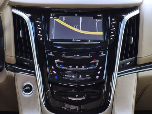 Used 2019 Cadillac Escalade ESV Platinum AWD/4WD image 20