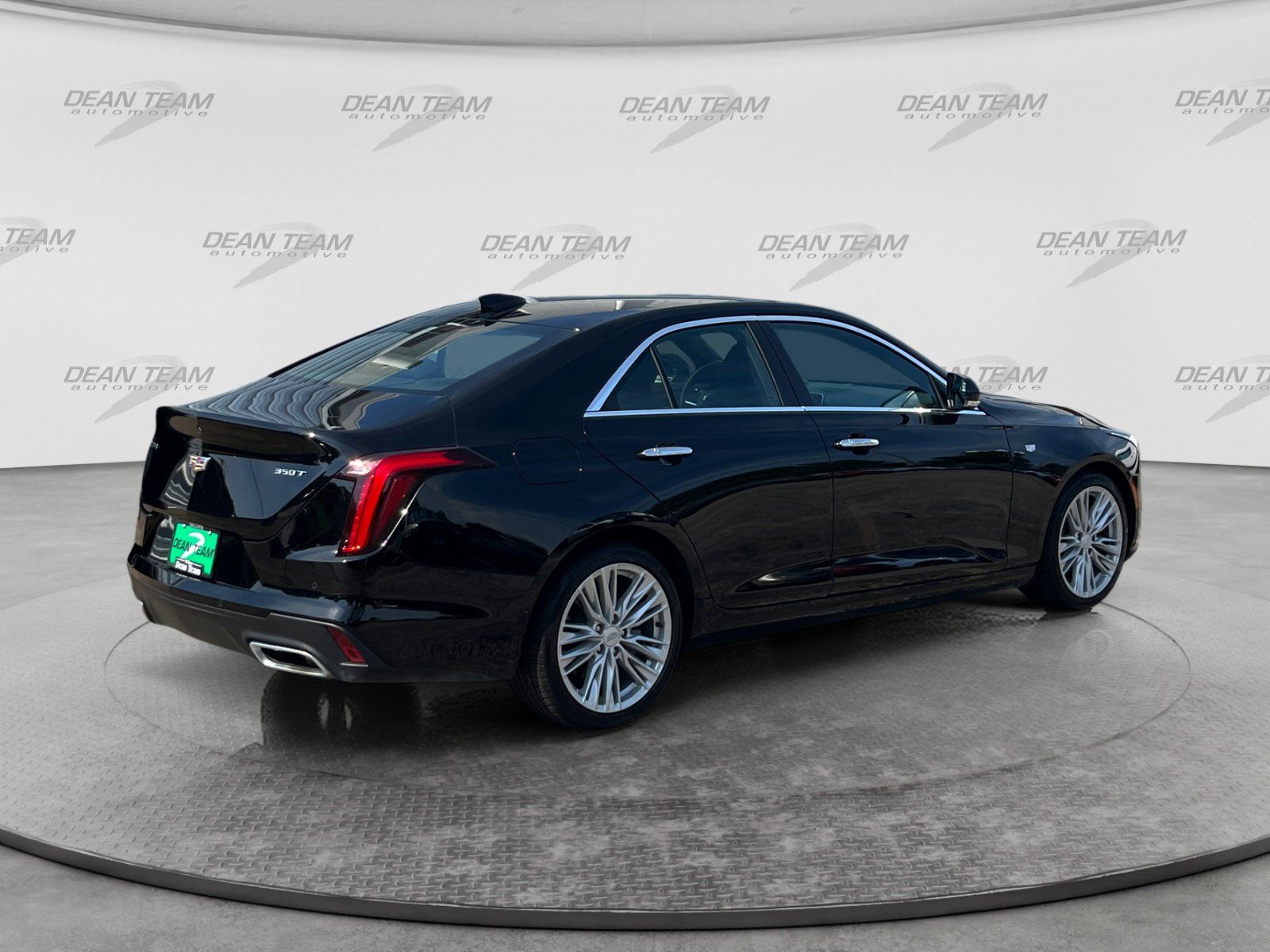 Used 2026 Cadillac CT4 Premium Luxury RWD image 7
