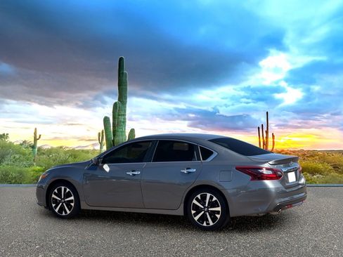 Used 2018 Nissan Altima 2.5 SR FWD image 4