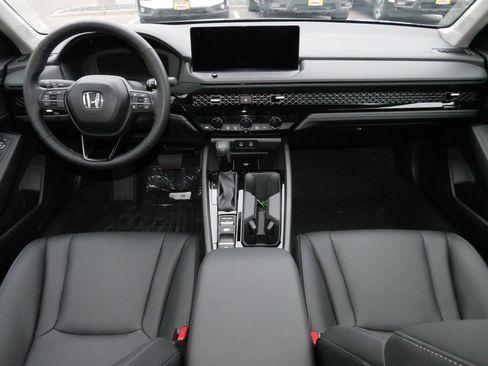 Certified 2025 Honda Accord EX-L image 10