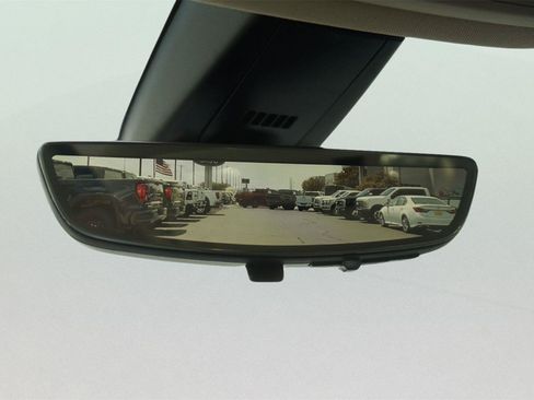 Used 2023 GMC Acadia Denali w/ Denali Ultimate Package AWD/4WD image 32