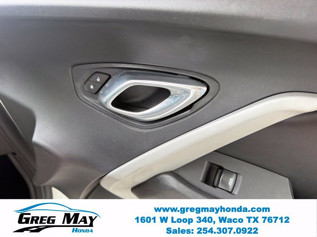 Used 2020 Chevrolet Camaro LT RWD image 28