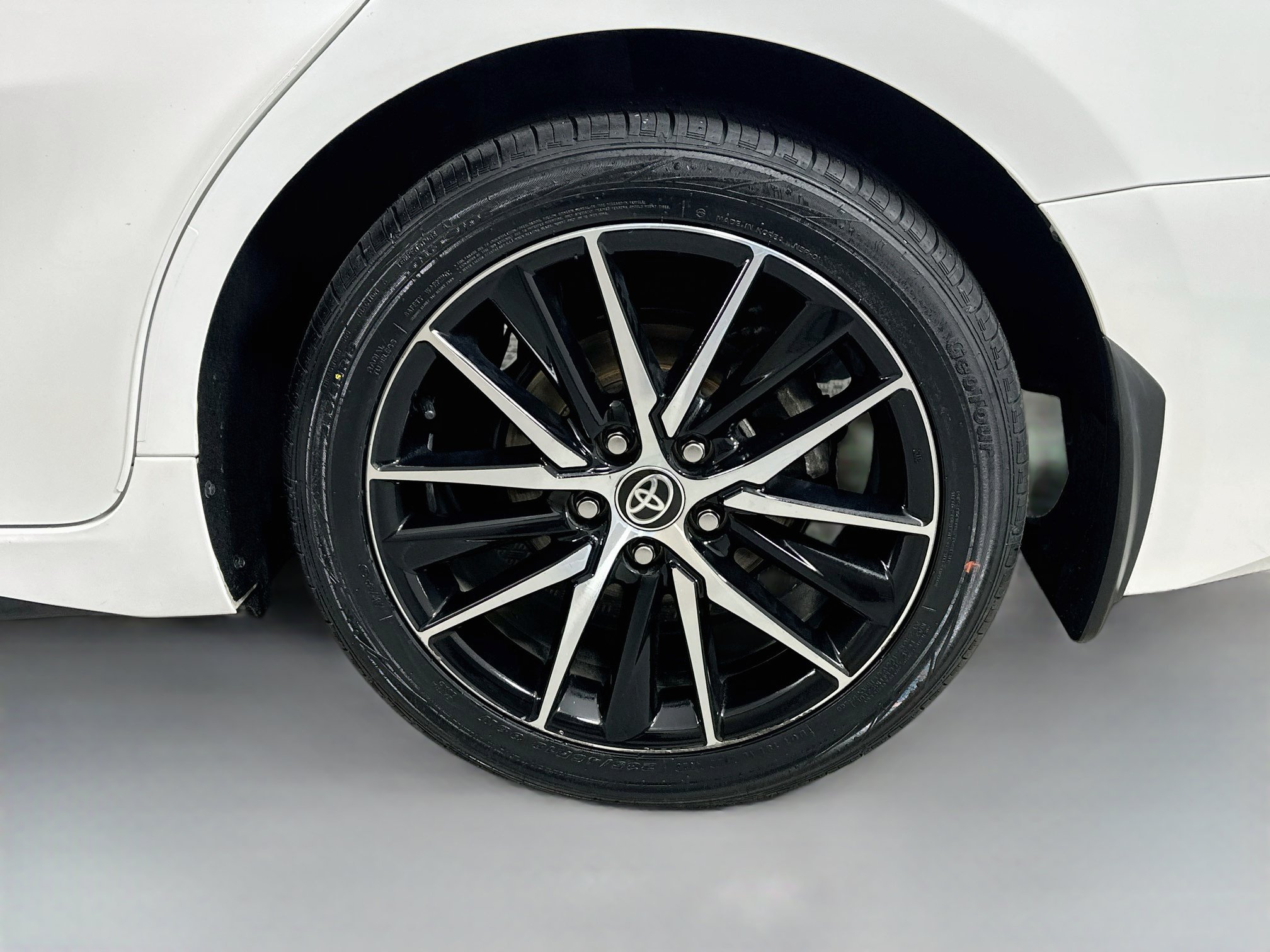 Certified 2024 Toyota Camry SE w/ Protection Package (Q2) (TMS) AWD/4WD image 28