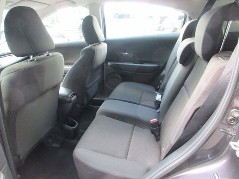 Used 2018 Honda HR-V LX image 17