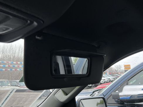 Used 2025 Chevrolet Silverado 1500 LT image 9