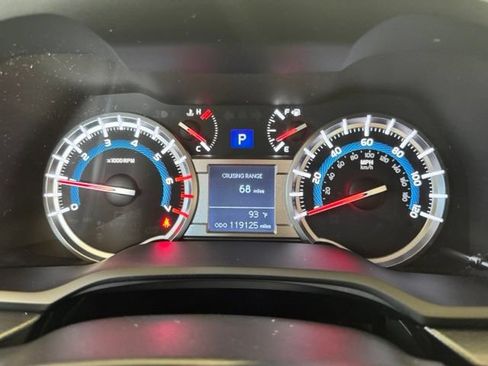 Used 2016 Toyota 4Runner 4WD image 27
